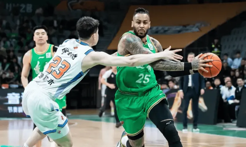 世界杯高清直播-莫兰德全场9投6中，三分2中0得到17分12篮板4助攻2抢断3盖帽